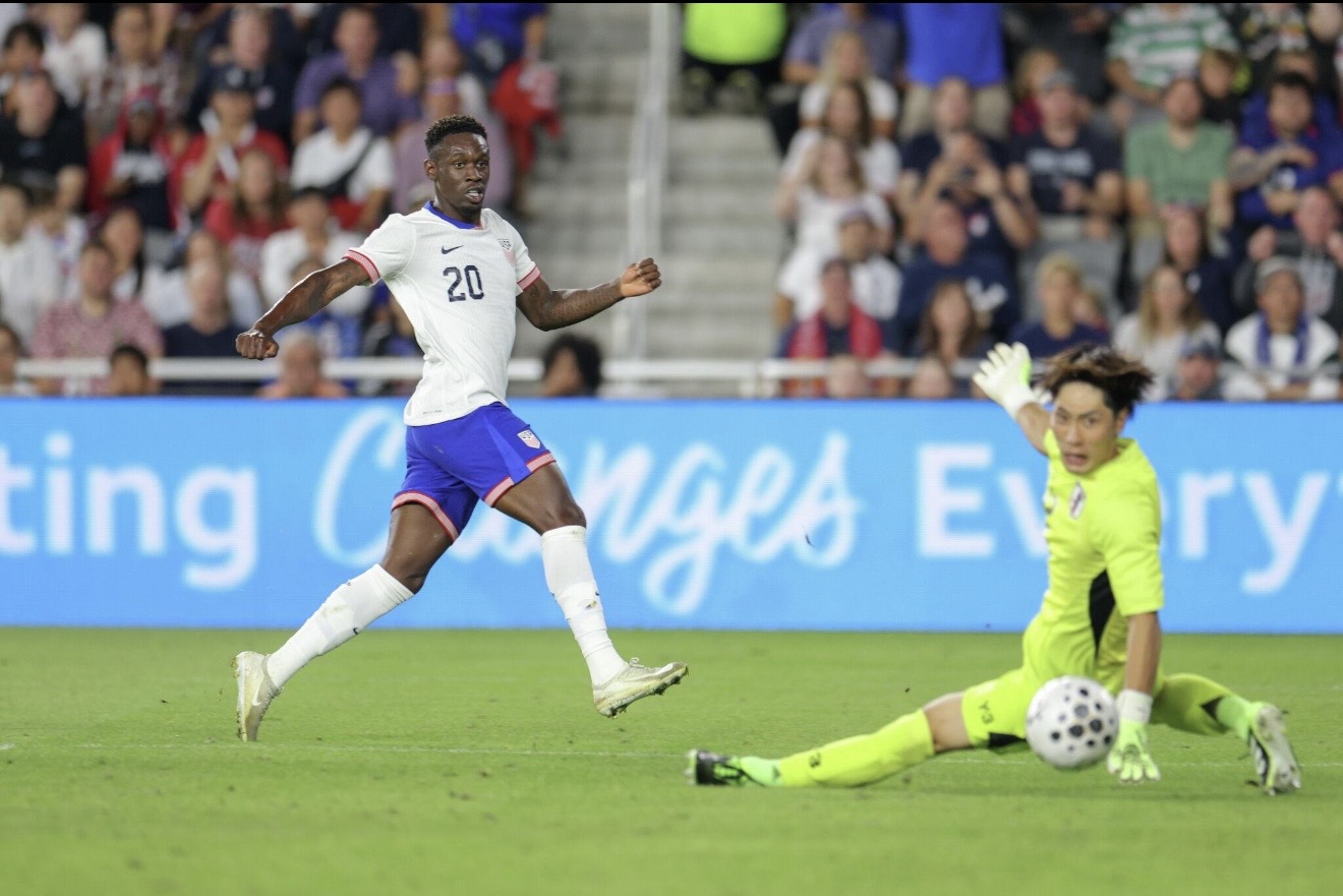 United States Thrash Paraguay 4-1 to Take Control of World Cup Group D
