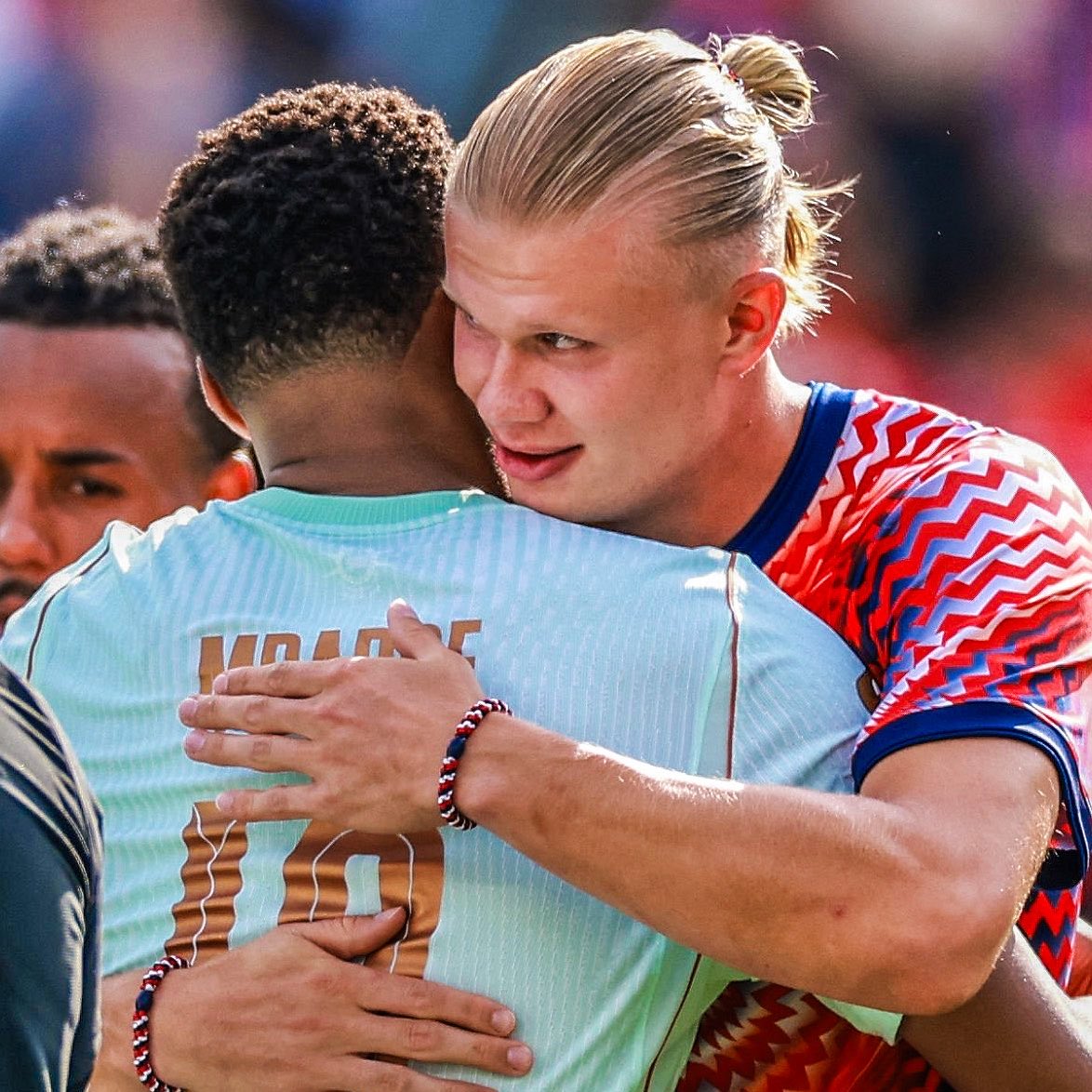 Ousmane Dembélé scored a brilliant first-half hat-trick as France national football team defeated Norway national football team 4-1