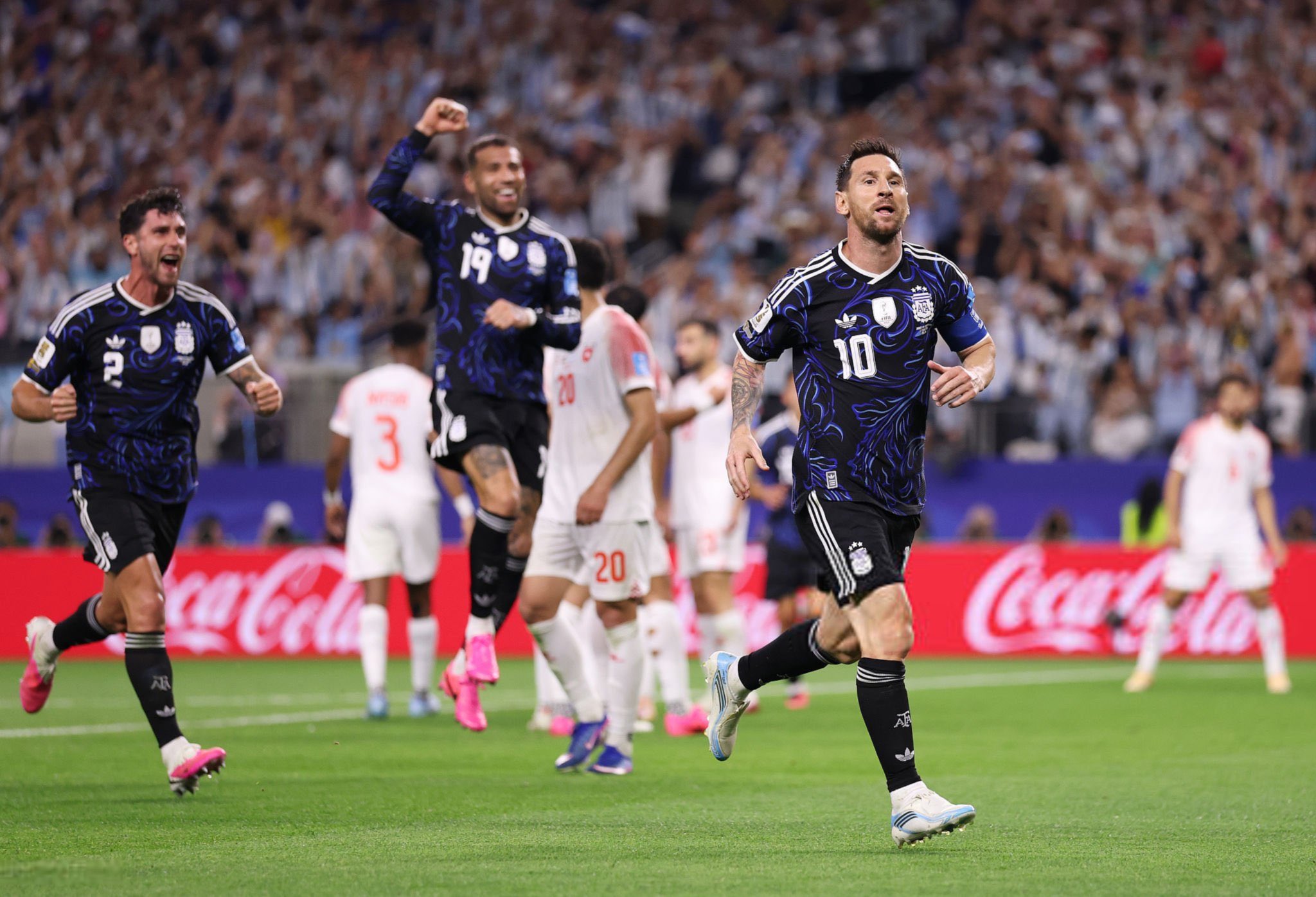 Messi Strikes Again as Argentina Cruise Into World Cup Knockout Stage With Perfect Record