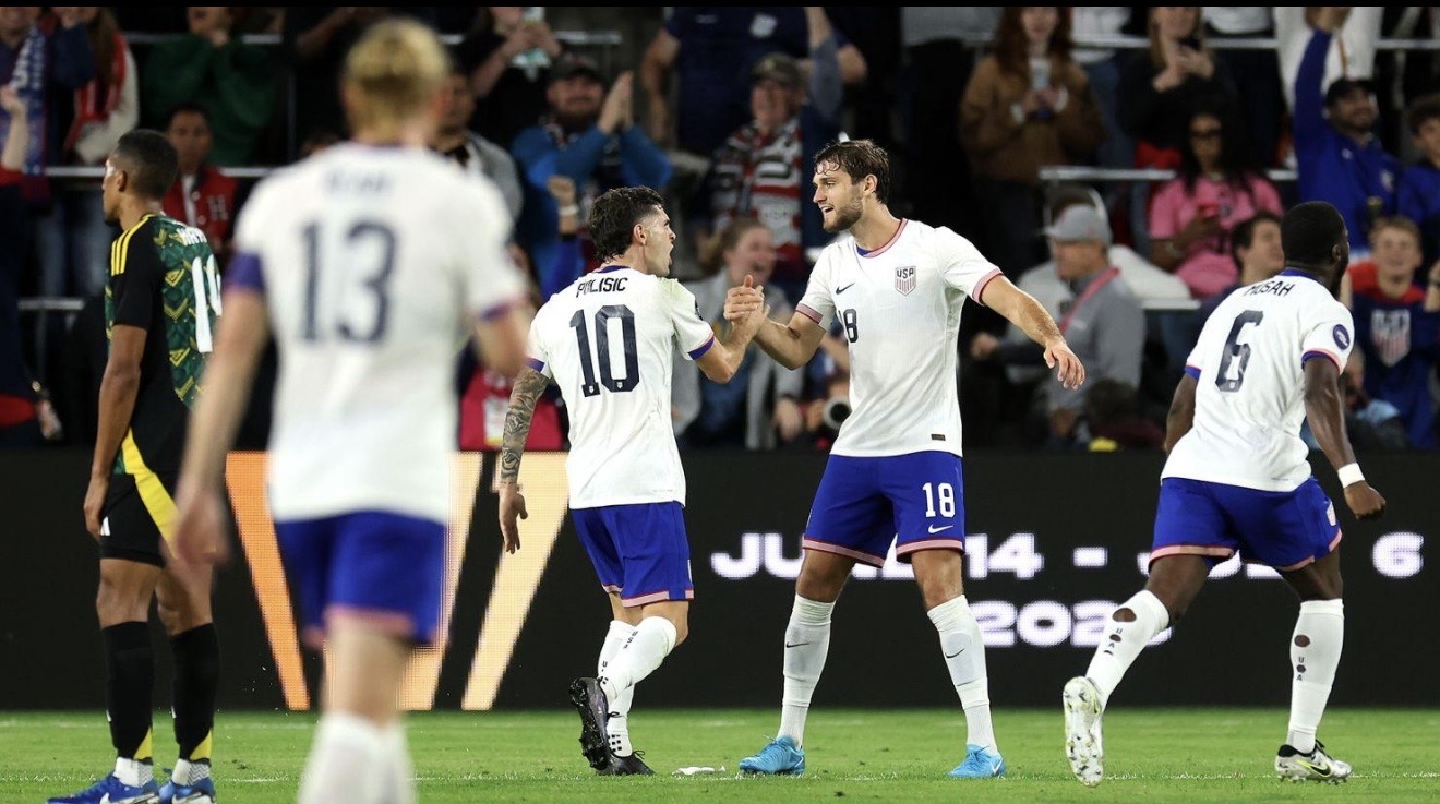 United States Thrash Paraguay 4-1 to Take Control of World Cup Group D